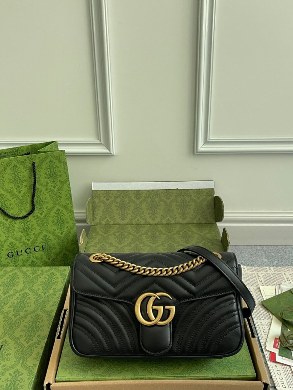 Gucci Marmont Shoulder/ Crossbody Leather Bag Purse 26